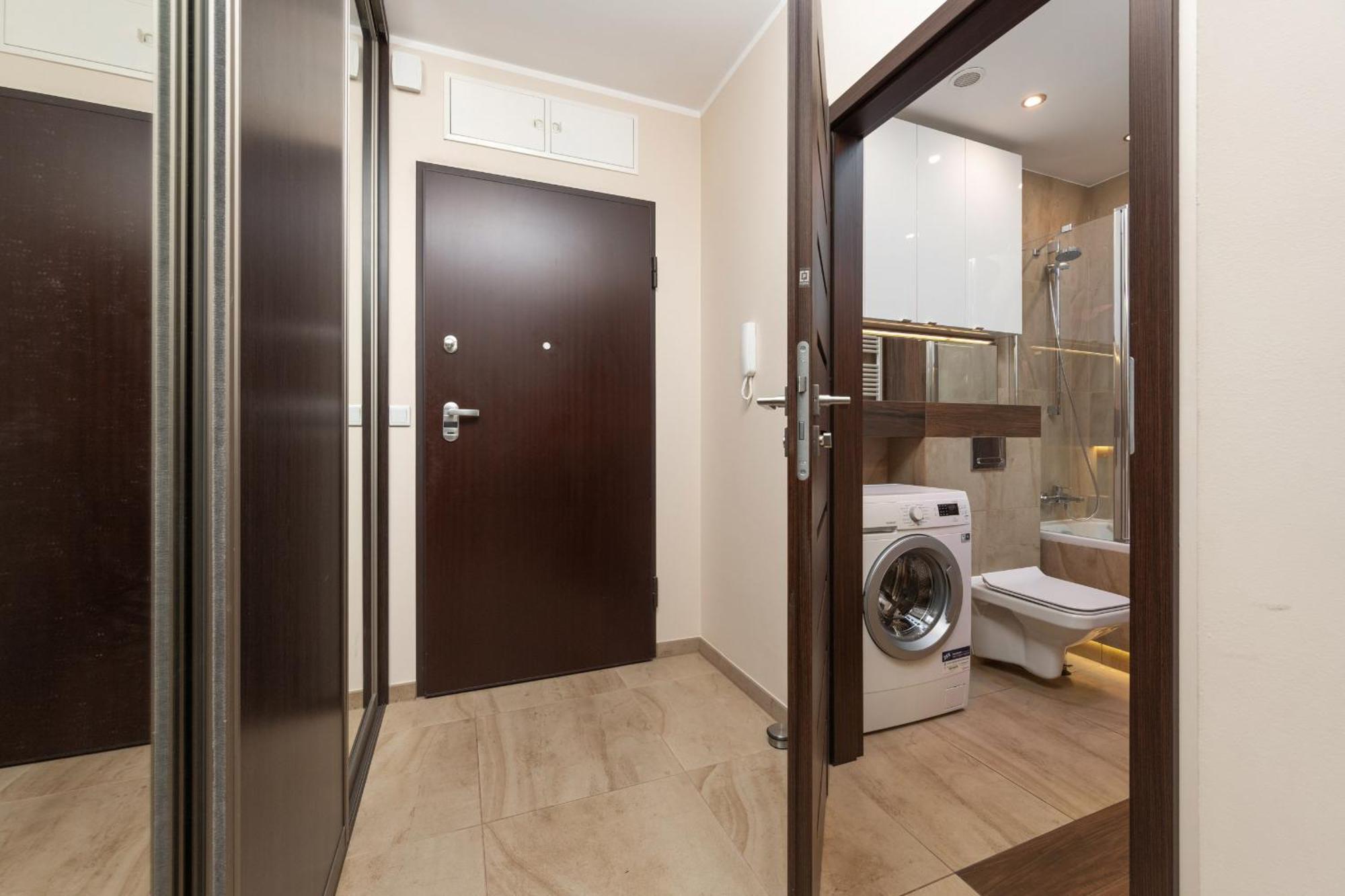Comfortable Apartment Krakowska Wroclaw With Free Parking By Noclegi Renters Екстериор снимка