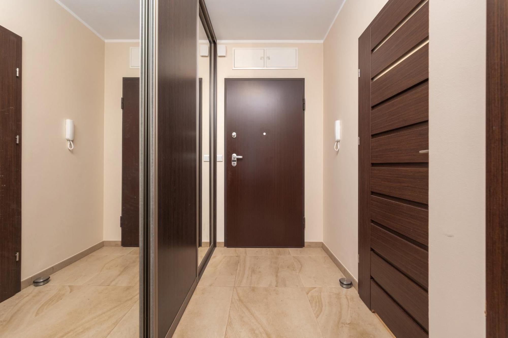Comfortable Apartment Krakowska Wroclaw With Free Parking By Noclegi Renters Екстериор снимка